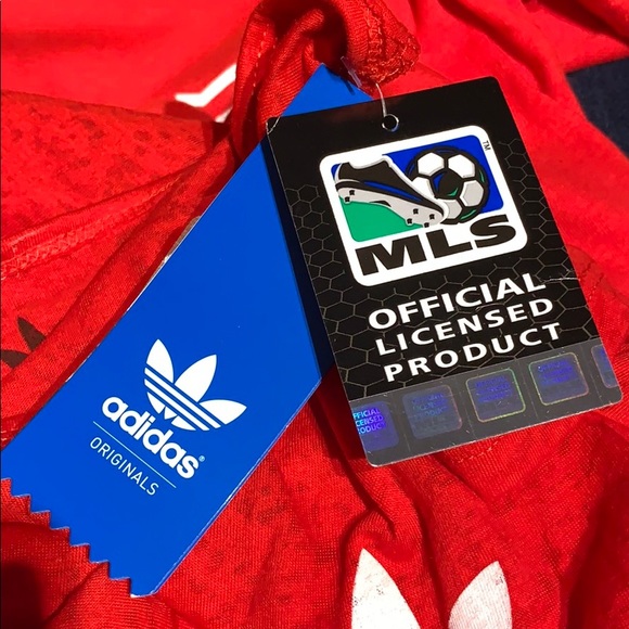 TFC Women’s Adidas T-shirt size S, new with tags! - Picture 4 of 4